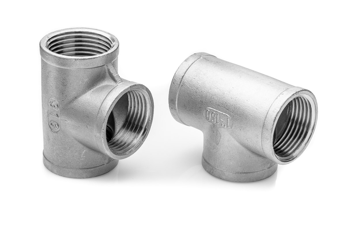 1/4 inch stainless steel tee fitting for industrial pipe branching and fluid distribution systems