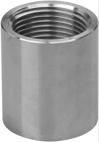 1½-inch stainless steel threaded socket for industrial piping systems
